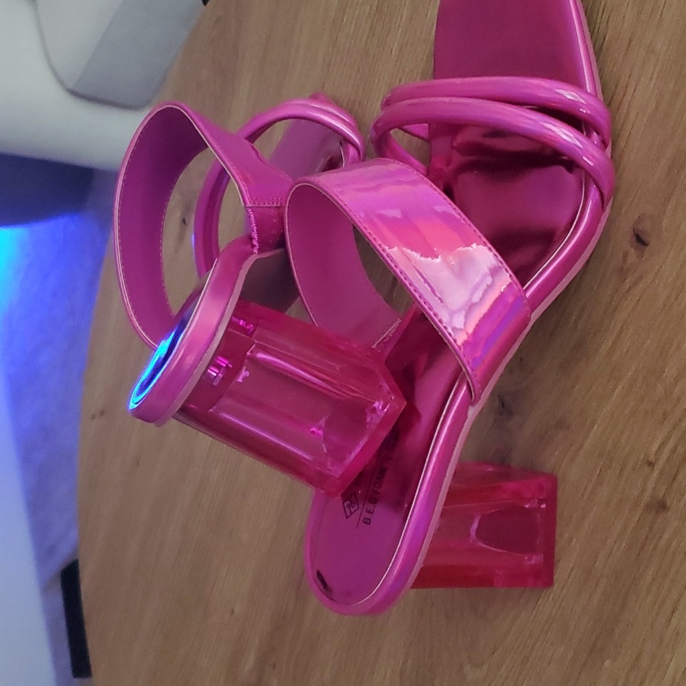 Shoes - Picture 2 of 4